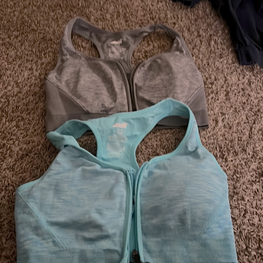 Sport bras x2